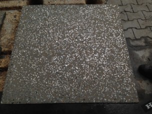 CreaPhalt Terrazzo mit Reflektion Farbasphalt geschliffen mit Glitzereffekt