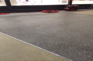 CreaPhalt Terrazzo Cappuccino und beige Farbasphalt geschliffen gelb und braun